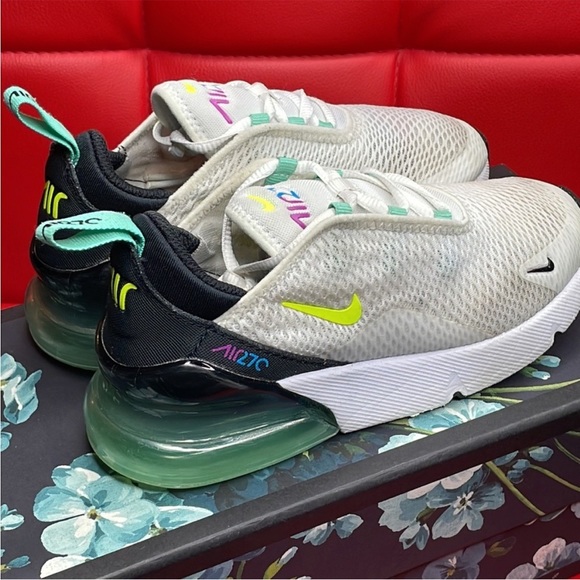 Sold! - Picture 6 of 12